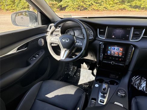 Certified 2025 INFINITI QX50 Luxe image 15