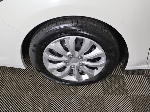 Used 2023 Subaru Impreza 2.0i image 14