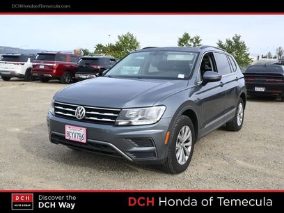 Used 2018 Volkswagen Tiguan SE w/ Panoramic Sunroof Package