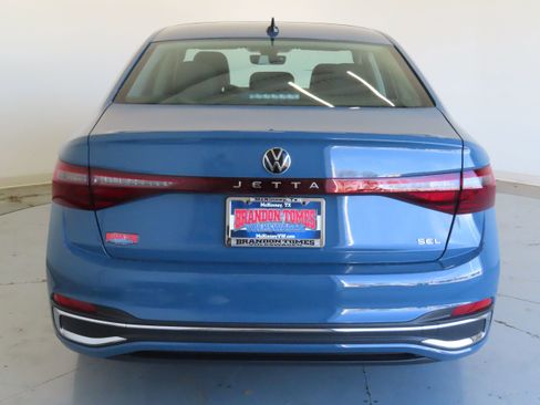 New 2026 Volkswagen Jetta SEL FWD image 5