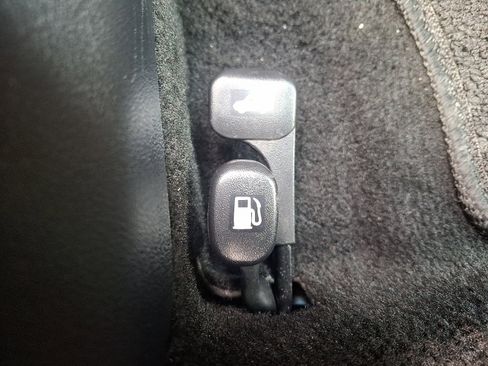 Used 2025 Kia K4 LXS image 25