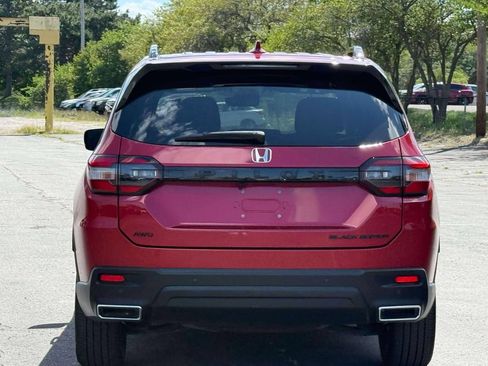 Used 2025 Honda Pilot Black Edition image 6