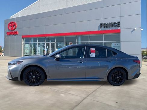 New 2026 Toyota Camry SE image 7