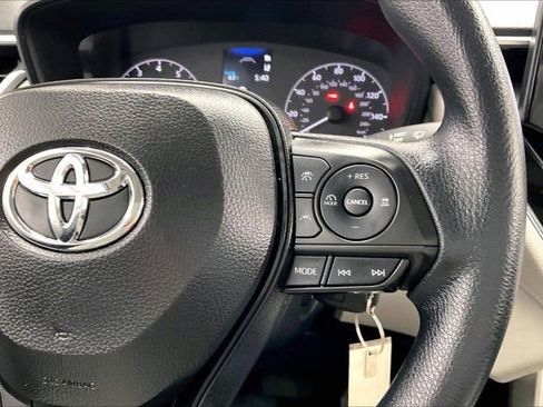 Used 2024 Toyota Corolla Cross L FWD image 22