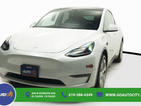 Used 2024 Tesla Model Y Long Range AWD/4WD image 1