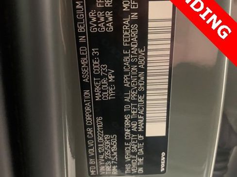 Certified 2024 Volvo XC40 B5 Plus w/ Climate Package image 11