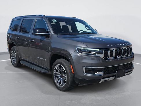 Used 2024 Jeep Wagoneer Series II image 3