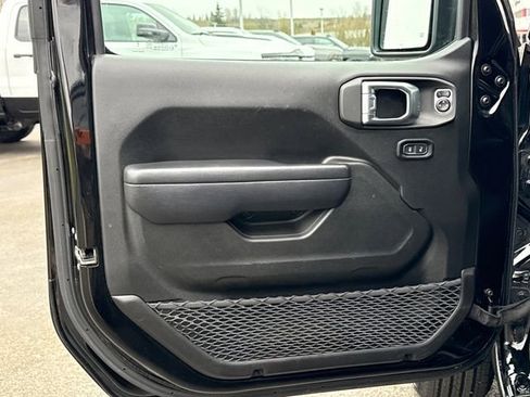 Used 2024 Jeep Wrangler Sport S image 21