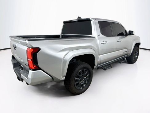 Used 2025 Toyota Tacoma SR5 RWD image 4