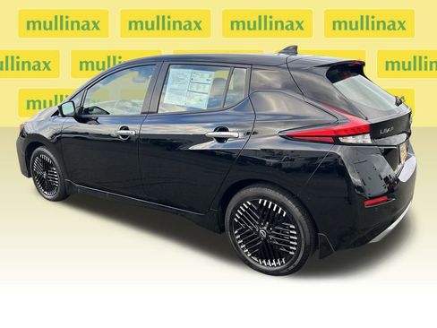 Used 2024 Nissan Leaf SV Plus image 11