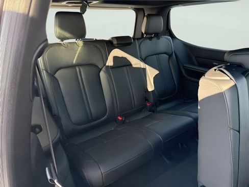 New 2026 Jeep Grand Wagoneer Limited w/ Convenience Group I image 30