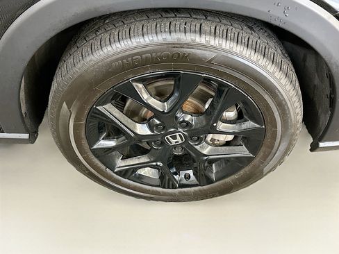 Used 2024 Honda HR-V Sport image 11