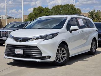 Certified 2026 Toyota Sienna XLE FWD video 1