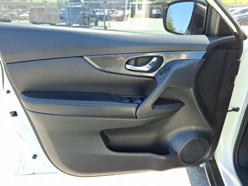 Used 2014 Nissan Rogue SL AWD/4WD image 13