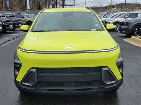 Used 2024 Hyundai Kona SEL w/ Convenience Package image 2