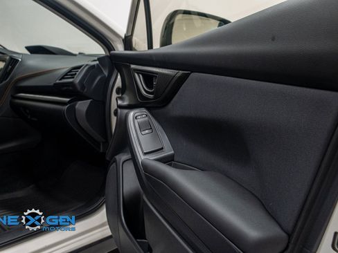 Used 2020 Subaru Crosstrek 2.0i Premium w/ Moonroof Package 2 image 38