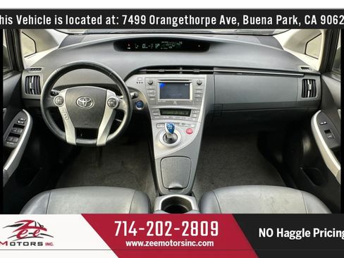Used 2015 Toyota Prius Four FWD image 17