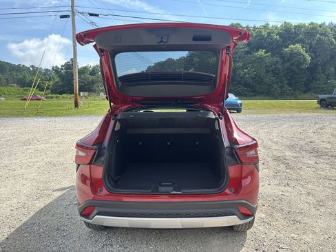 New 2026 Chevrolet Trax LT FWD image 25
