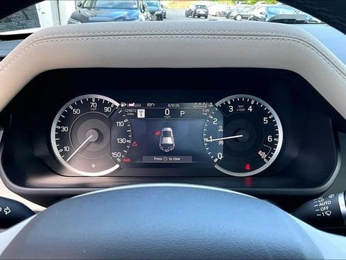 Used 2023 Land Rover Defender 110 SE AWD/4WD image 13