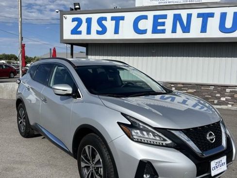 Used 2023 Nissan Murano SV image 2