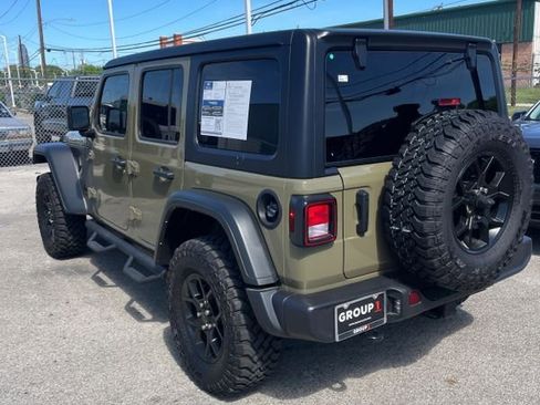 Used 2025 Jeep Wrangler Willys image 5