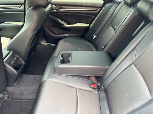 Used 2022 Honda Accord Sport image 13