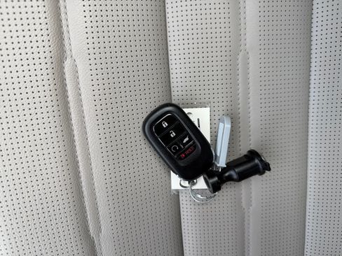 Used 2023 Honda CR-V Sport Touring image 10