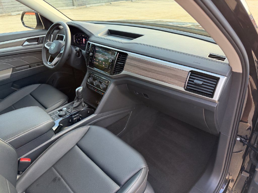 Certified 2023 Volkswagen Atlas SEL AWD/4WD image 21