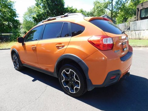 Used 2014 Subaru Crosstrek 2.0i Premium w/ Moonroof Package AWD/4WD image 3
