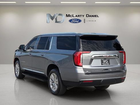 Used 2021 GMC Yukon XL SLT w/ SLT Premium Package AWD/4WD image 4