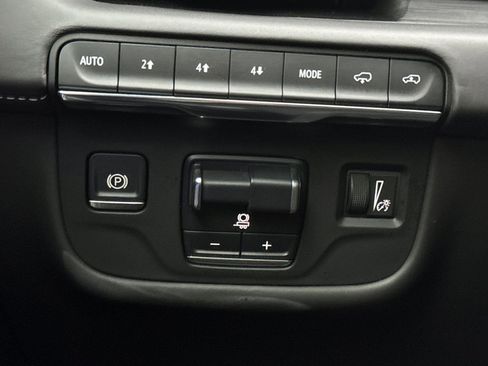 Certified 2021 Cadillac Escalade Sport Platinum w/ Heavy-Duty Trailer Package image 35