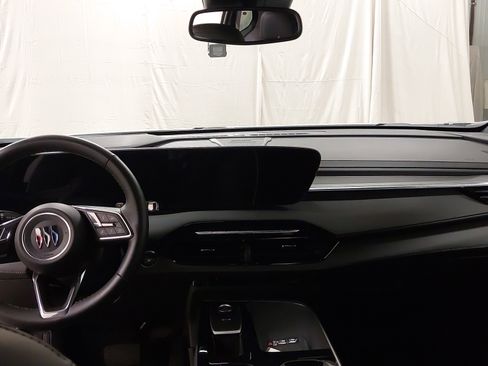 Used 2025 Buick Enclave Preferred AWD/4WD image 26