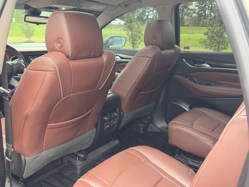 Used 2019 Buick Enclave Avenir FWD image 13