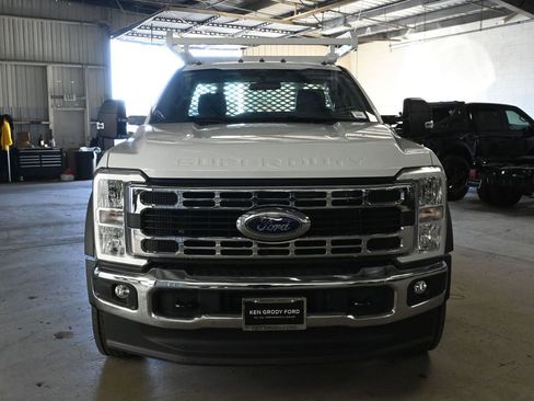 New 2025 Ford F450 XL w/ XL Chrome Package image 4