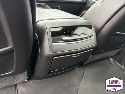 Used 2021 Cadillac Escalade ESV Sport Platinum w/ Heavy-Duty Trailer Package AWD/4WD image 13