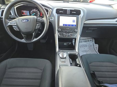 Used 2020 Ford Fusion SE image 13