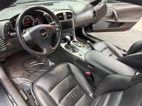 Used 2007 Chevrolet Corvette Coupe w/ Preferred Equipment Group RWD image 30