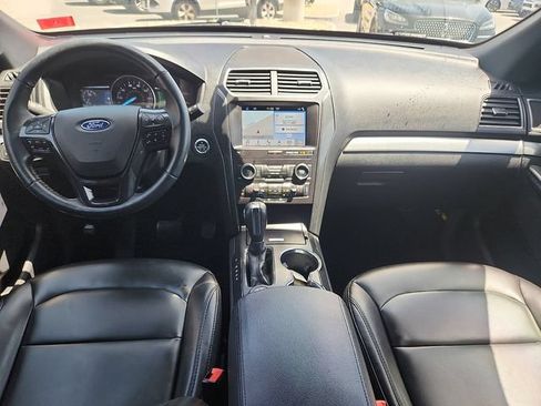Certified 2019 Ford Explorer XLT w/ Equipment Group 202A AWD/4WD image 8