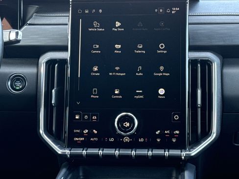 Used 2025 GMC Acadia Elevation image 41