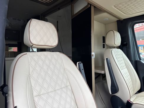 Used 2019 Mercedes-Benz Sprinter 170 image 9