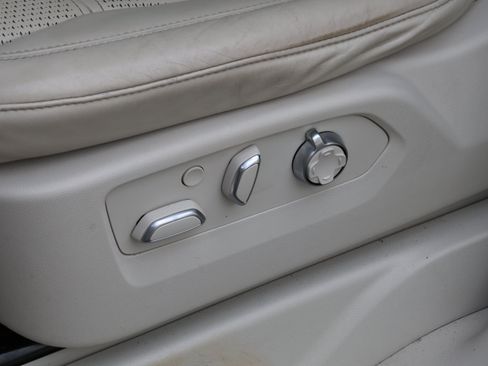 Used 2021 Cadillac Escalade Premium Luxury Platinum w/ Heavy-Duty Trailer Package AWD/4WD image 33