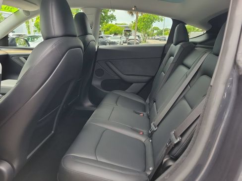 Used 2024 Tesla Model Y Long Range AWD/4WD image 13