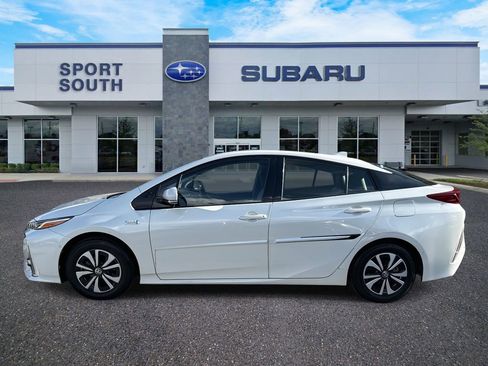 Used 2017 Toyota Prius Prime Advanced image 7