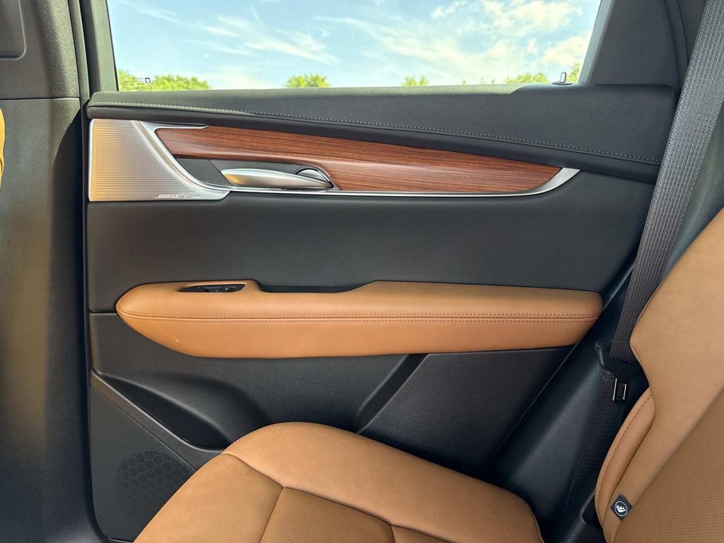New 2026 Cadillac XT5 Premium Luxury w/ LPO, ONYX Package AWD/4WD image 15