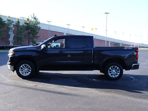 Used 2023 Chevrolet Silverado 1500 LT AWD/4WD image 30