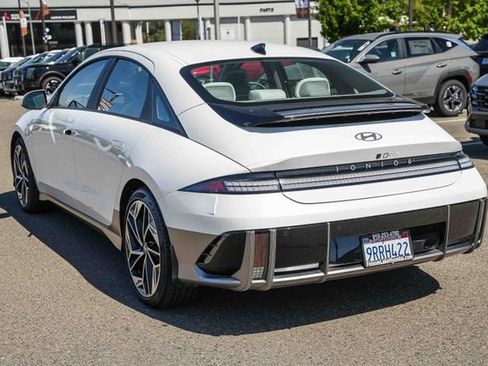 Used 2025 Hyundai Ioniq 6 SEL image 2