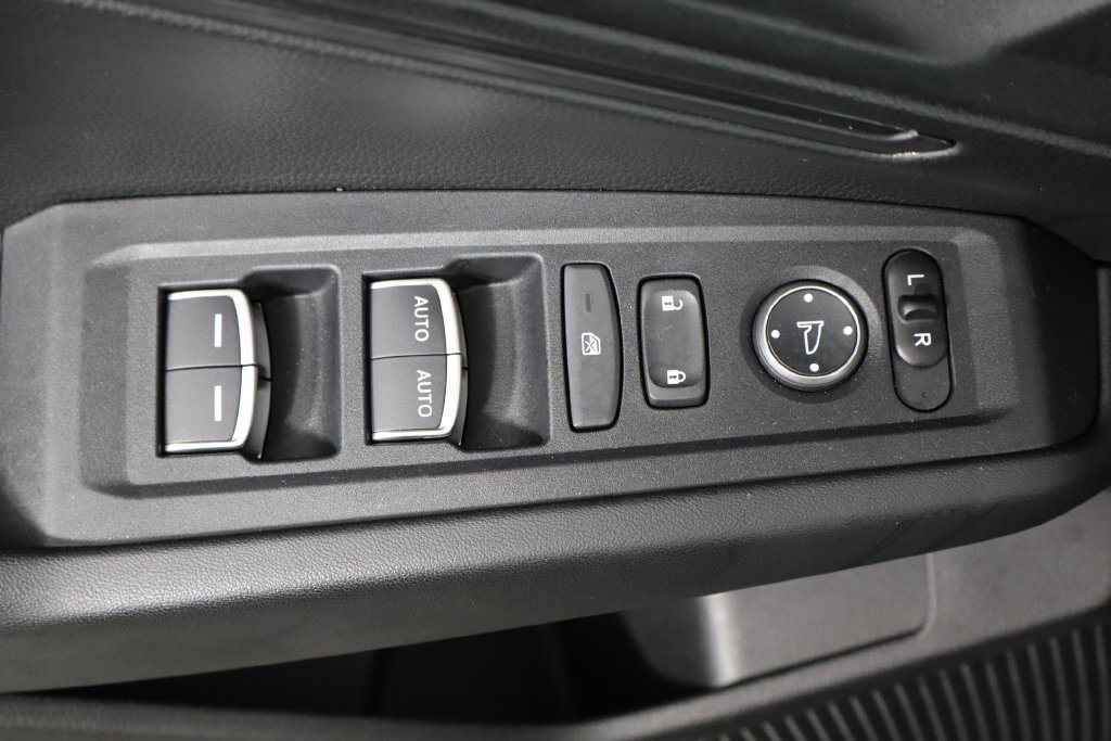 Used 2025 Honda Accord LX image 19