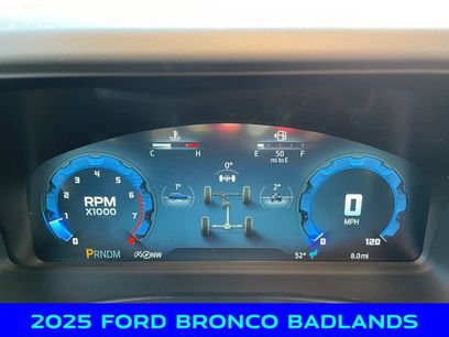 New 2025 Ford Bronco Badlands w/ Black Appearance Package