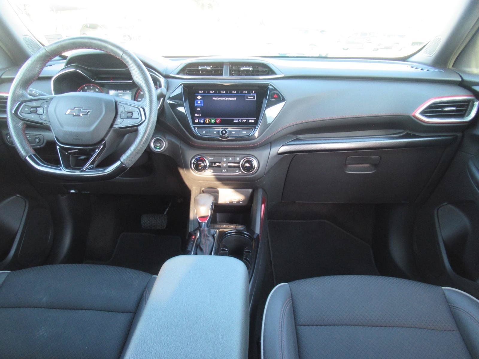 Used 2023 Chevrolet TrailBlazer RS w/ Convenience Package FWD image 12
