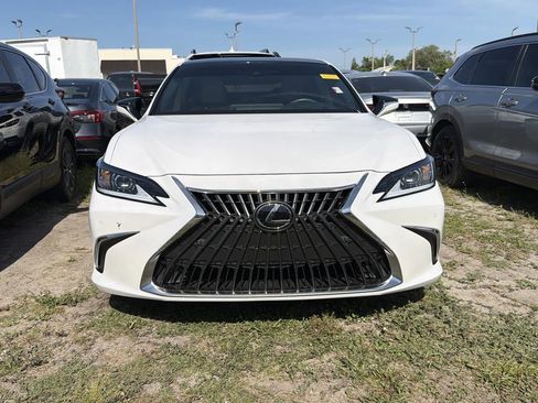 Used 2024 Lexus ES 350 w/ Technology Package FWD image 2